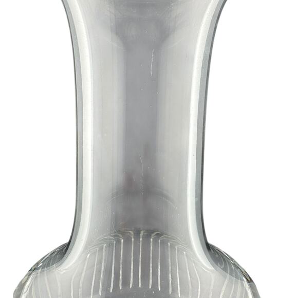 Vintage Baccarat Mid-Century Modern Crystal Vase with Weighted Fluted Base - Picture 3 of 7